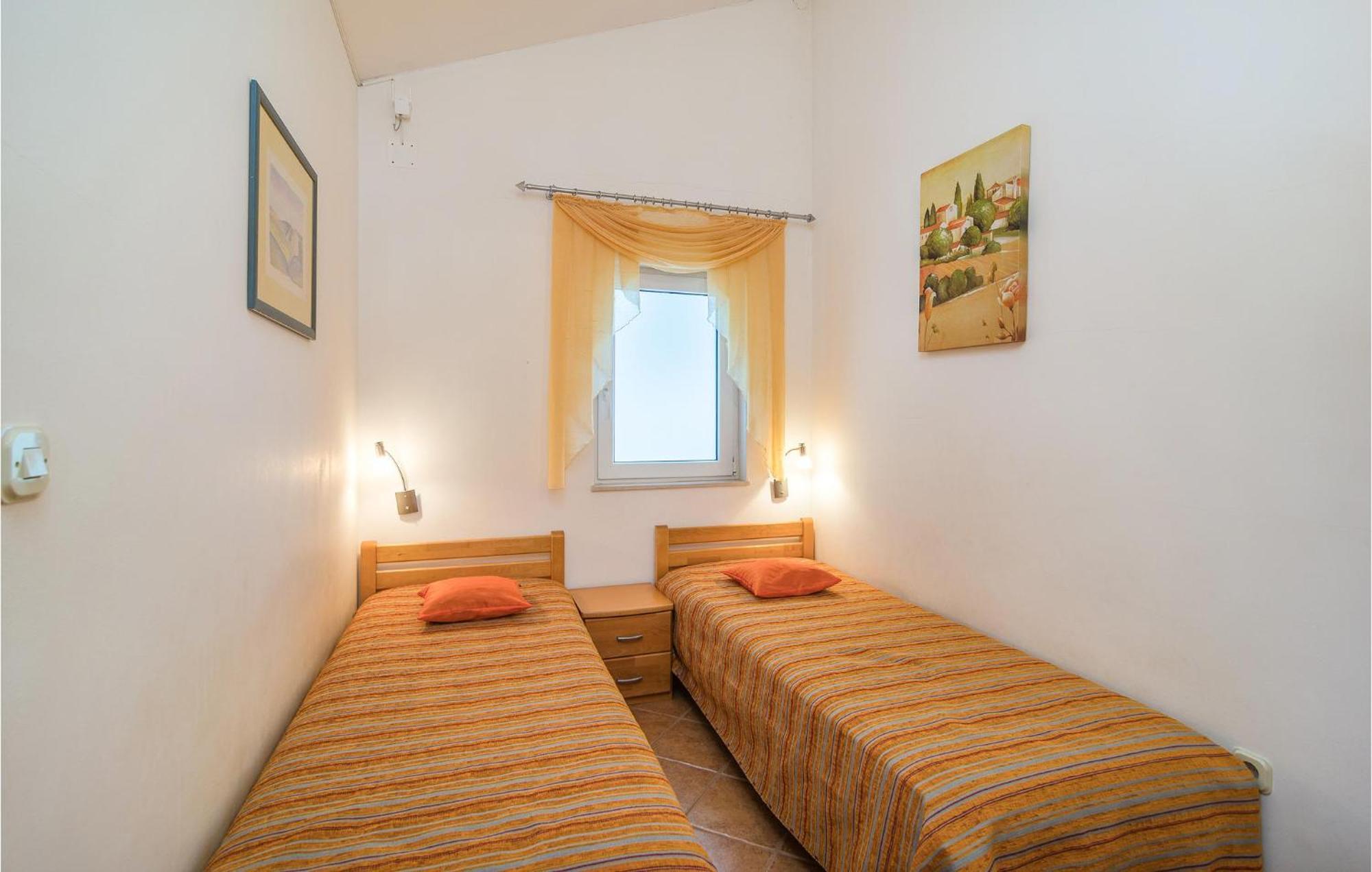 2 Bedroom Lovely In Prázdninový dům