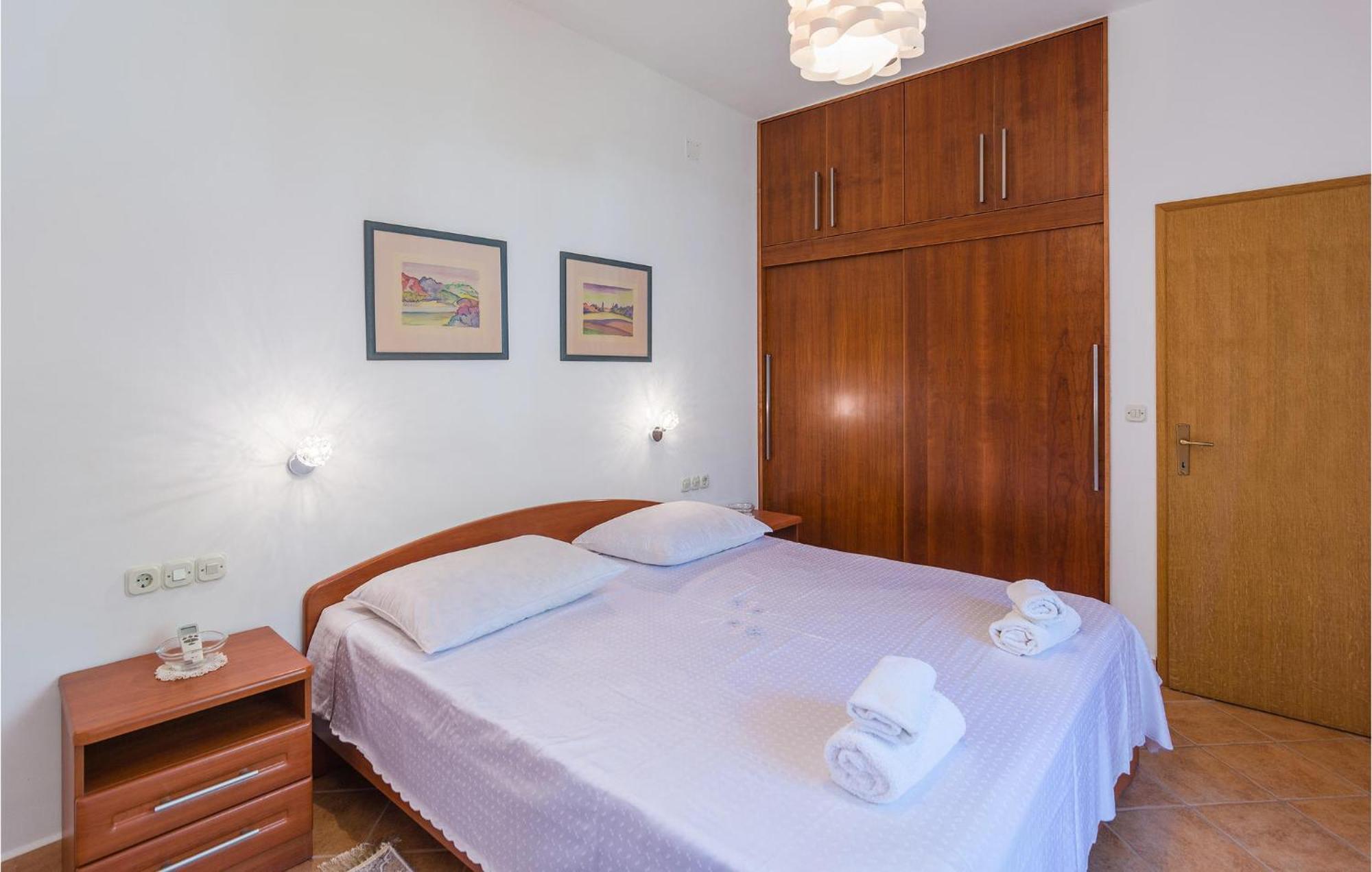 2 Bedroom Lovely In Prázdninový dům Vrboska